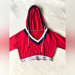 Women’s cropped Tommy Hilfiger sweatshirt
